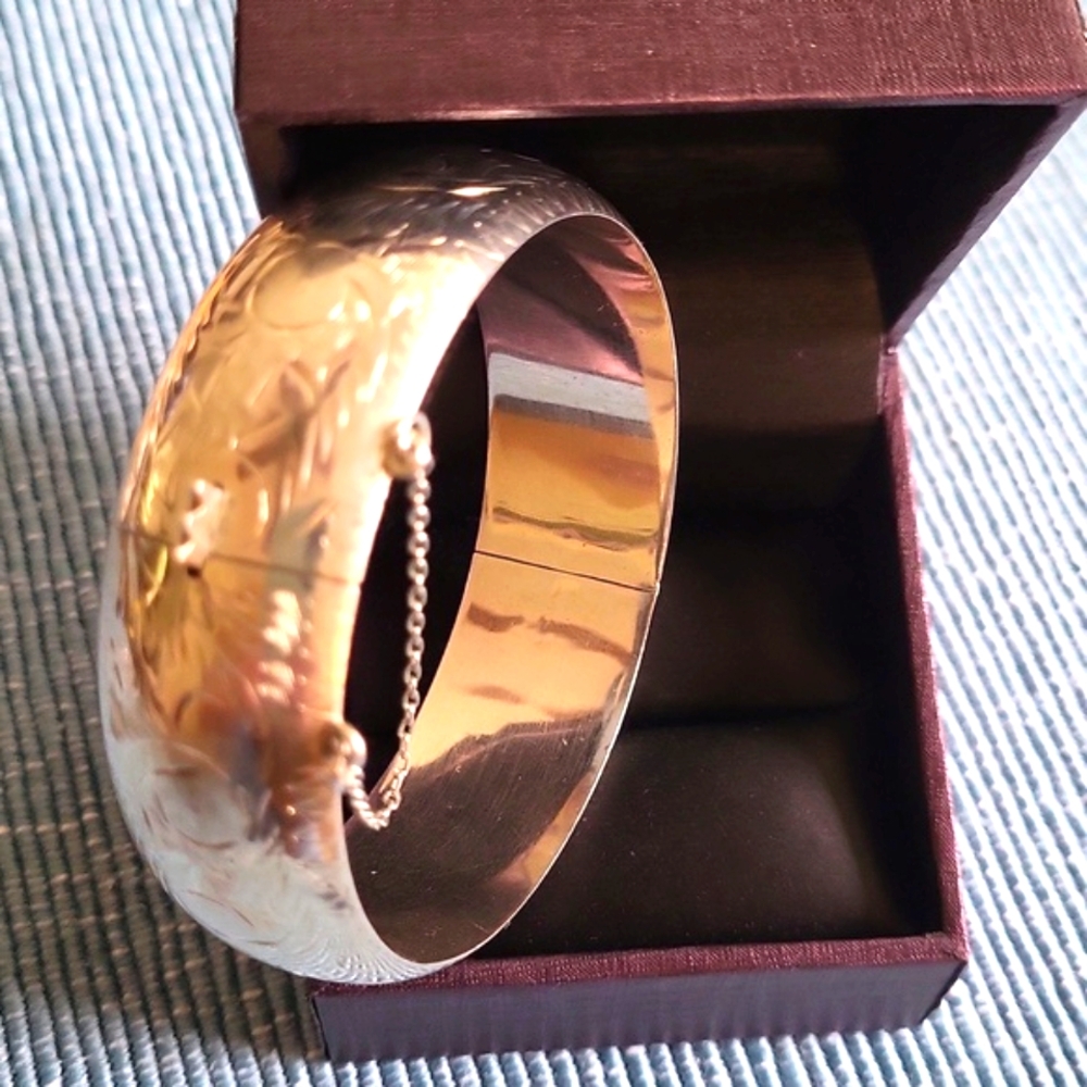 Sterling silver chunky bangle bracelet - Picture 3 of 6